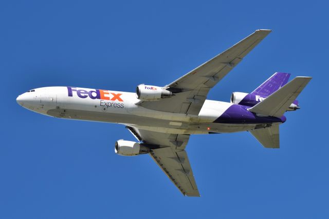 McDonnell Douglas DC-10 (N321FE) - Today, FedEx’s DC-10-30F N321FE made her final flight out of IND and metaphorically “Flown West” to the desert in VCV.br /br /Not sure how many hour’s/cycle’s she completed in her 42 year life. br /br /For the Record, her final revenue flight was Flight FX1617 IAH-IND on 08-29-22.br /br /Her final flight was today (08-31-22) as FX9033 IND-VCV. Photo’s showing her departure from off of runway 23-R at 11:47.br /br /Originally built for Sabena, her first flight was made on 07-15-1980. MSN 47836, Line # 330. She was delivered to Sabena on 08-14-1980 as OO-SLE. She joined FedEx on 01-07-1992 as N321FE.br /br /This leaves FedEx with only Five DC-10-30’s left.br /br /The Five FedEx DC-10’s remaining are: N304FE, N306FE, N307FE, N316FE, N318FE. I believe I read somewhere these will all be leaving the fleet by the end of September 2022.