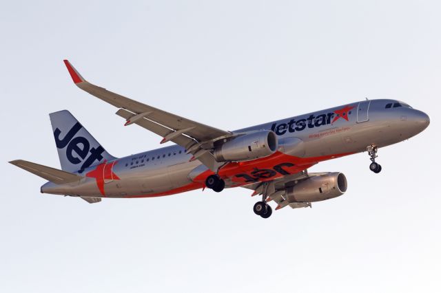 Airbus A320 (VH-VFX) - Approaching YBTL, late afternoon.