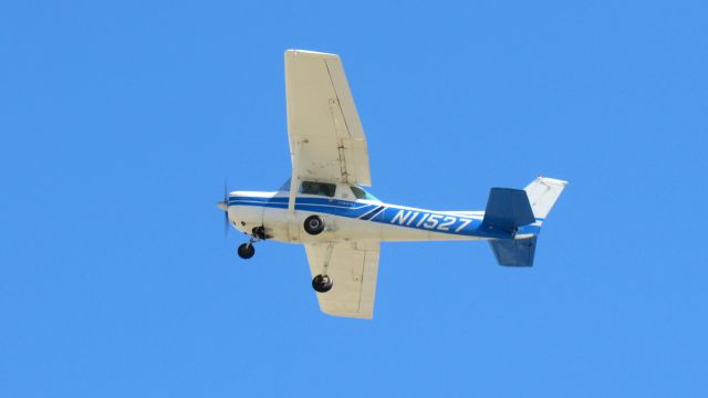 Cessna Commuter (N11527)