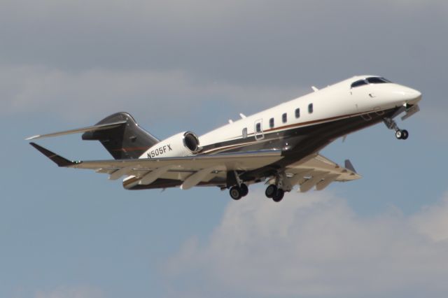 Bombardier Challenger 300 (N503FX) - 13APR23