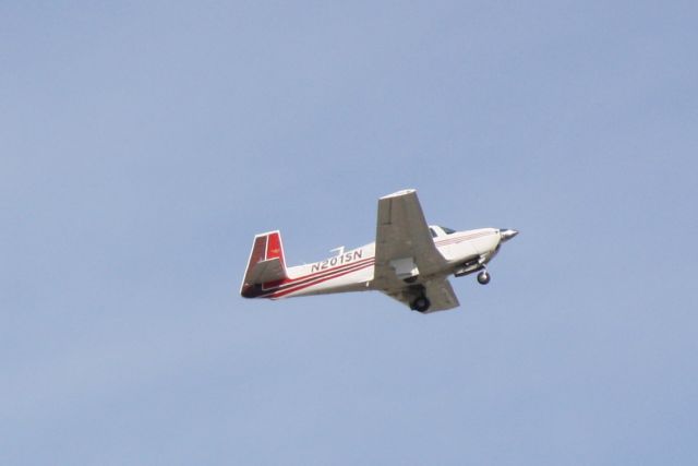 Mooney M-20 (N201SN) - Mooney M-20 (N201SN) departs Sarasota-Bradenton International Airport