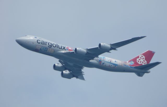 BOEING 747-8 (LX-VCM) - Shown here is a Cargolux "Cutaway Livery" Boeing 747-800 a few minutes until landing in the Summer of 2018.