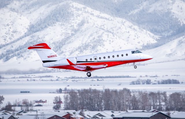 IAI Gulfstream G280 (N280CC) - Cummins Inc. G280 departing BZN 