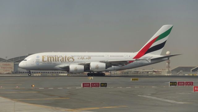 Airbus A380-800 —