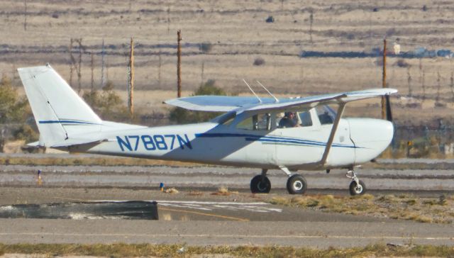 Cessna Skyhawk (N7887N)