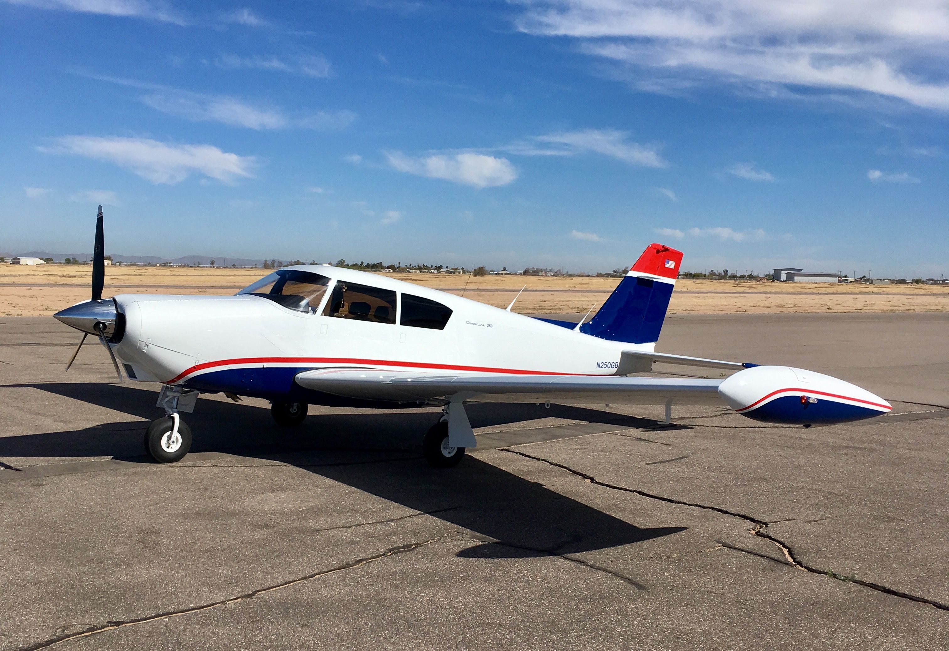 Piper PA-24 Comanche (N250GB) - Stop to refuel