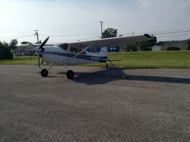Cessna Skywagon 180 (N180CD)