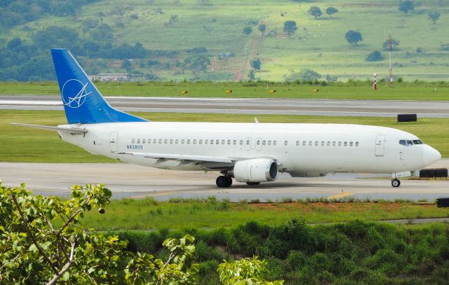 BOEING 737-400 (N438US)