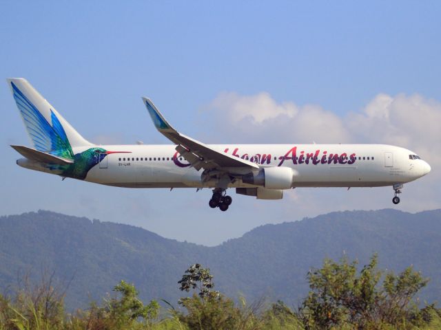 BOEING 767-300 (9Y-LHR)