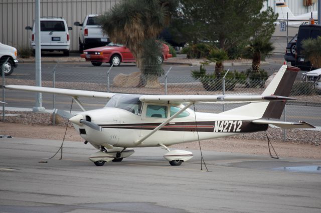 Cessna Skylane (N42712)
