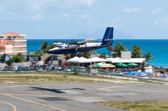 De Havilland Canada Twin Otter (PJ-WIN)