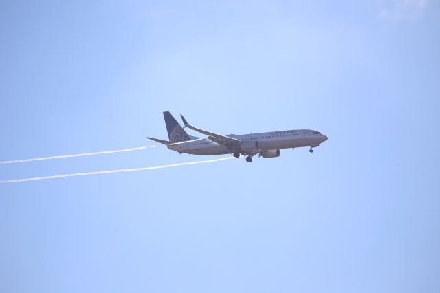 Boeing 737-900 (N63820)
