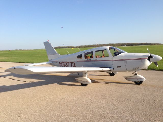 Piper Cherokee (N33772) - Land of Lincoln Flying Club