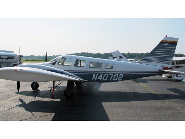 Piper Seneca (N40702)