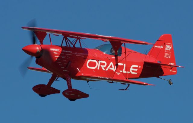 Experimental 100kts-200kts (N260HP) - Sean D. Tucker arriving to Alliance Fort Worth for the Alliance Airshow, 10/10/2018 (view in "full" for highest image quality)