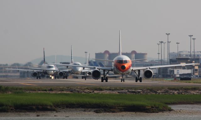 Airbus A319 (N742PS) - Love that PSA Smile!