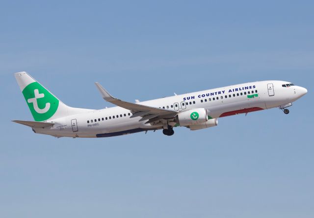 Boeing 737-800 (PH-HXC) - Departing Sky Harbor (View in "full" for highest image quality)