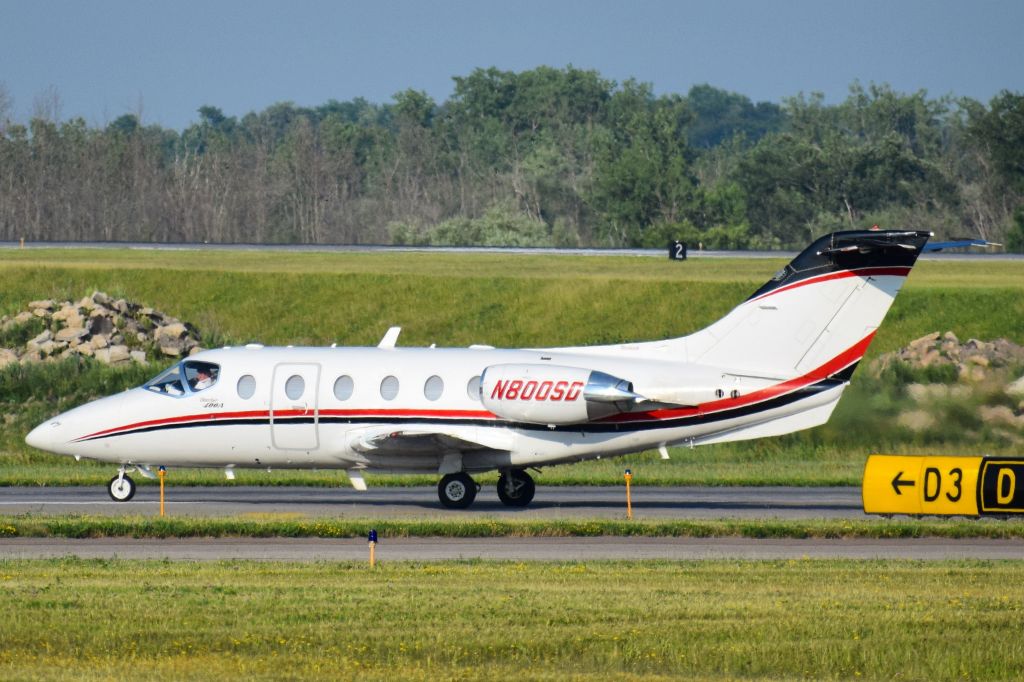 Beechcraft Beechjet (N800SD) - Beechjet 400A (Hawker 400) taxiing into the FBO Ramp at the Buffalo Niagara International Airport on July 2nd 2020