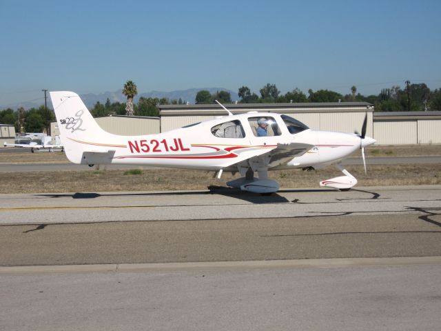Cirrus SR-22 (N521JL) - TAXIING TO RWY 24