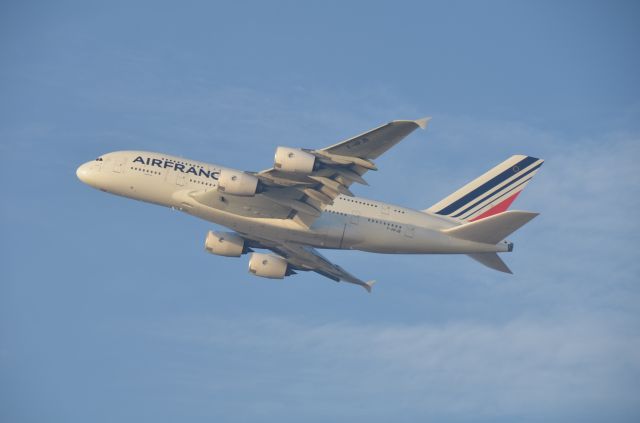 Airbus A380-800 (F-HPJB) - Taken 26 Dec 2017