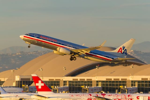 Boeing 737-800 (N910AN) - 04.12.2016