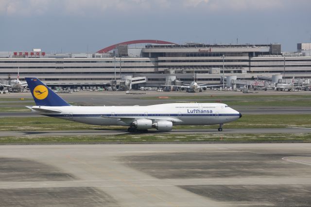 BOEING 747-8 (D-ABYT) - 23 April 2016:FRA-HND.