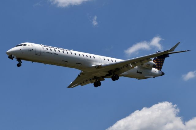 Canadair Regional Jet CRJ-900 (D-ACNE)