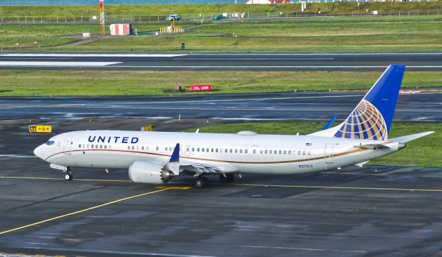 Boeing 737 MAX 9 (N37513)