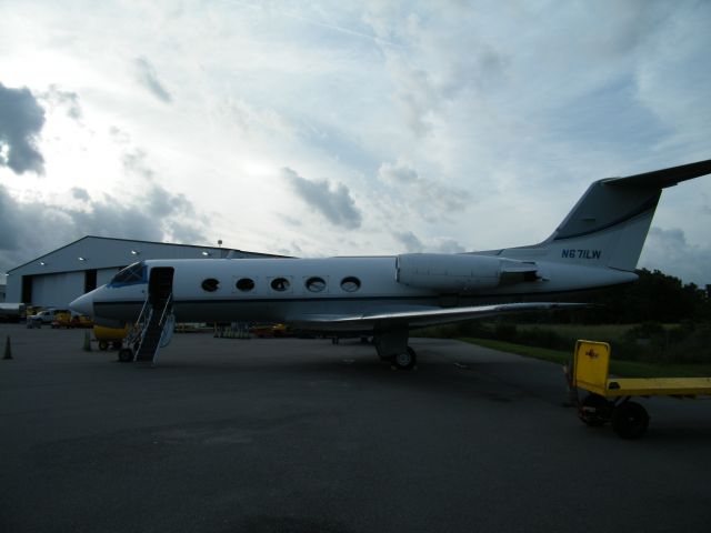 Gulfstream American Gulfstream 2 (N671LW) - Windows gone, door open to the elements.