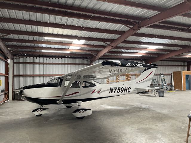 Cessna Skylane (N759HC)