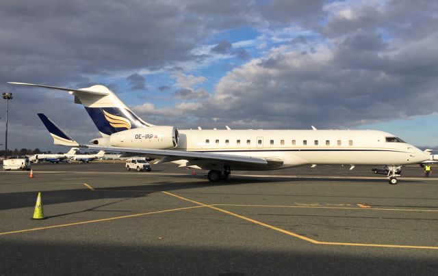 Bombardier Global Express (OE-IRP) - 1st time visitor to Logan