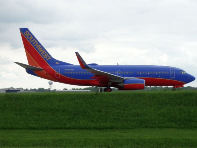 Boeing 737-700 (N946WN)