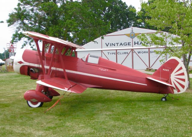 Cessna Skylane (N22D) - At AirVenture 2016.br / Boeing A75N (PT17).