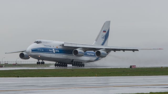 Antonov An-124 Ruslan (RA-82044)