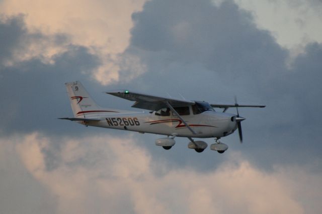 Cessna Skyhawk (N52606)