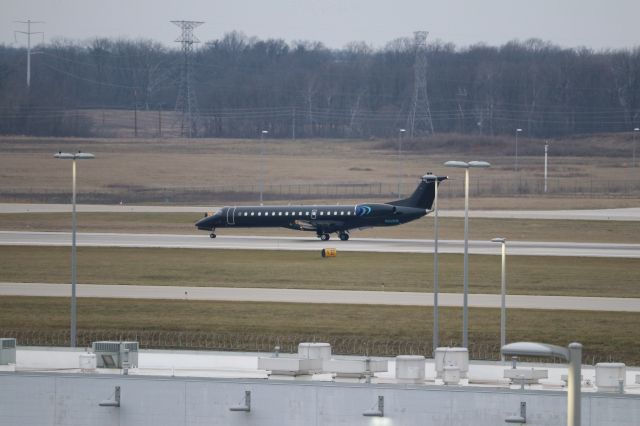 Embraer ERJ-145 (N832HK) - Slick-looking VVIP E145LR