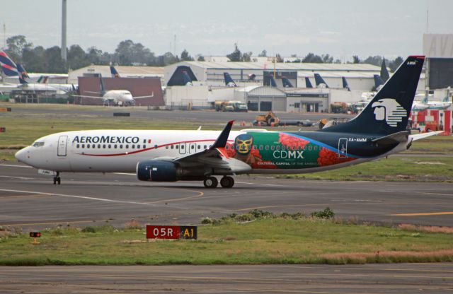 Boeing 737-800 (XA-AMM) - AeroMexico / Boeing 737-852 / MSN 39944 / XA-AMM "CDMX" / MMMX 07/2020