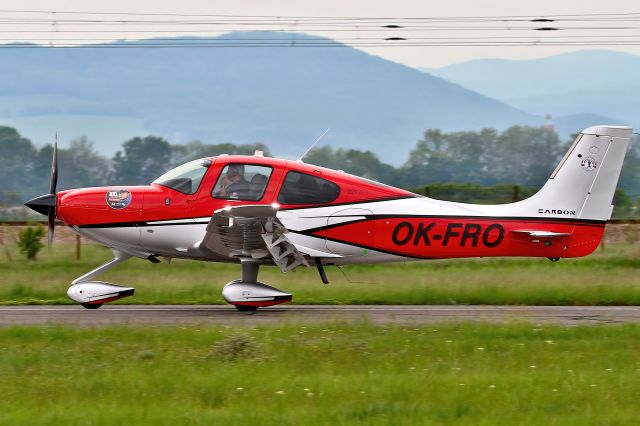 Cirrus SR-22 (OK-FRO)