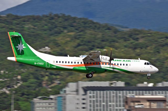 ATR ATR-72 (B-17002)