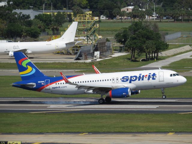 Airbus A320 (K619NK)