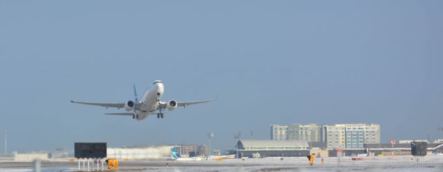 Boeing 737-800 (C-FDMB)