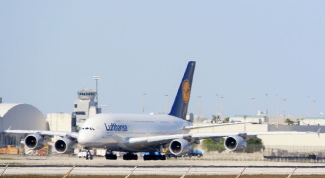 Airbus A380-800 (D-AIMM)