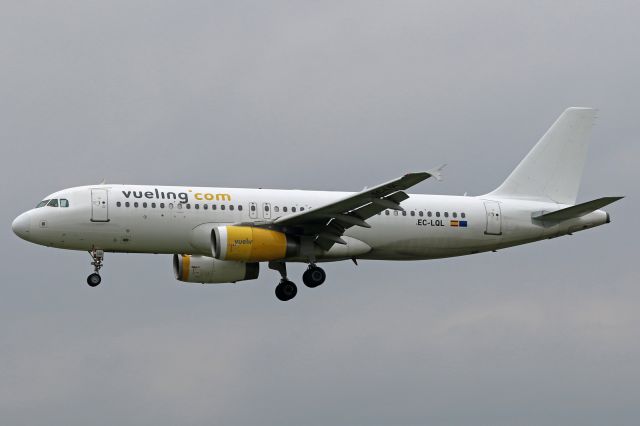 Airbus A320 (EC-LQL)