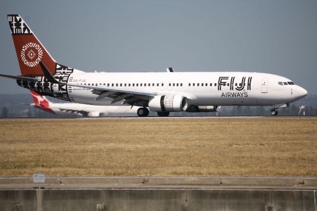 Boeing 737-700 (DQ-FJG)