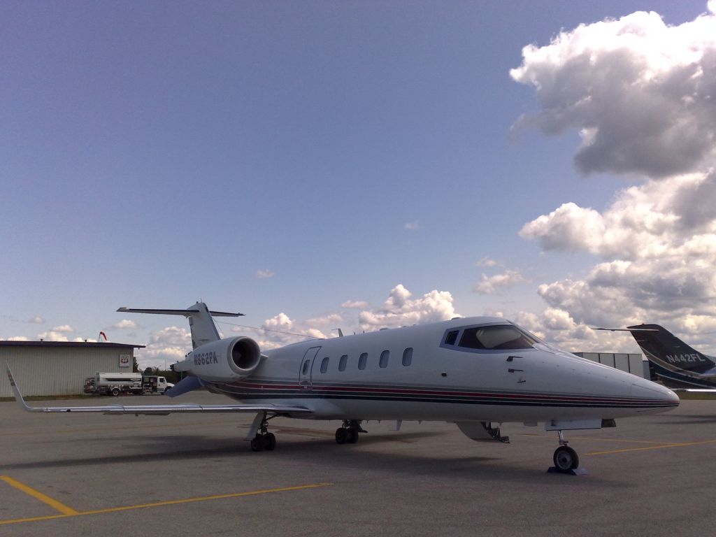 Learjet 60 (N862PA)