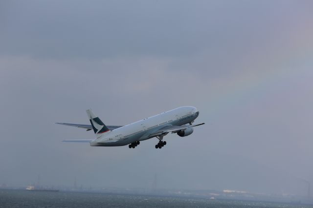 Boeing 777-200 (B-HNL)