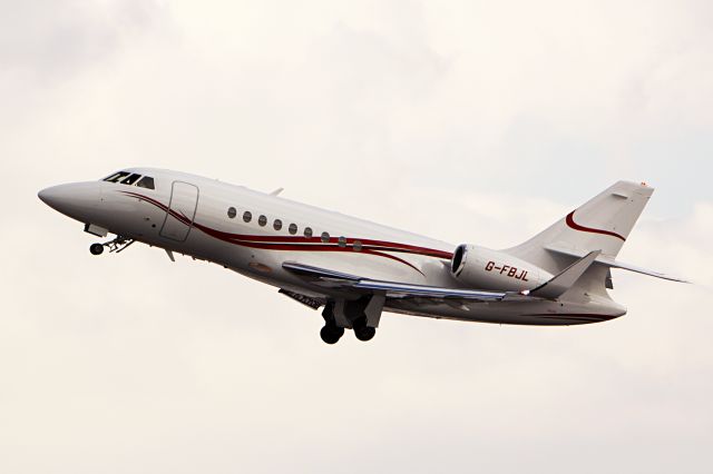 Dassault Falcon 2000 (G-FBJL)