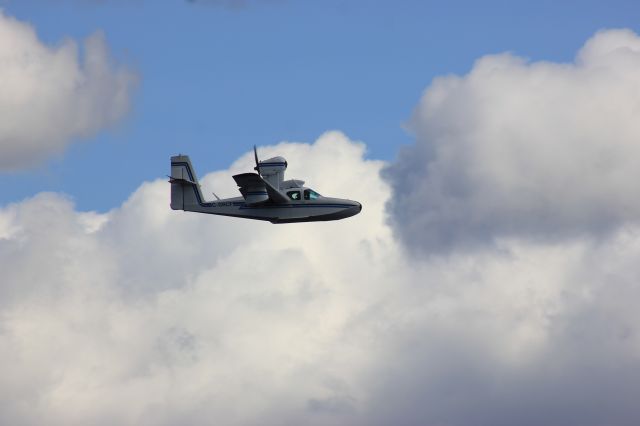 C-GRCF — - C-GRCF Lake LA-200 en vol au dessus du fleuve St-Laurent en face de Lavaltrie QC. le 11-09-2020 à 14:42.