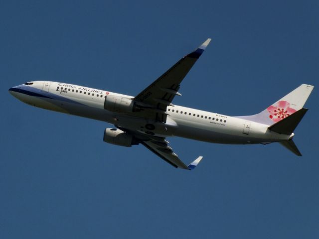 Boeing 737-800 (B-18609)