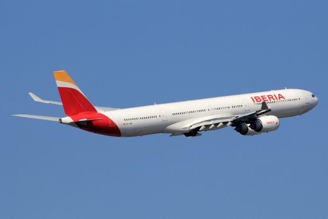 Airbus A340-600 (EC-JBA)